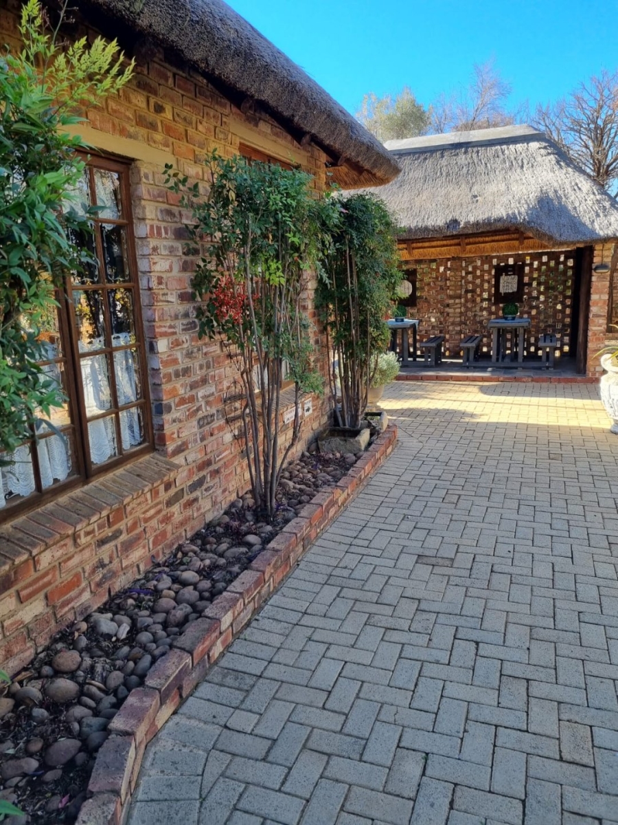 4 Bedroom Property for Sale in Wolmaransstad North West